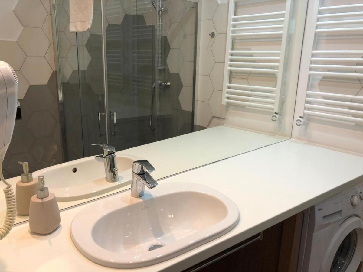 Prywatny Apartament W Hotelu A46 - 365Pam Sarbinowo Luaran gambar
